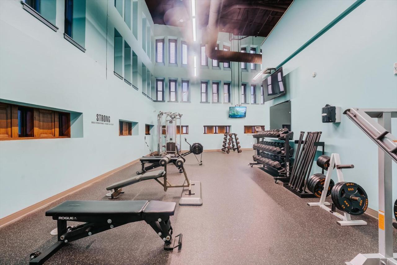 Frontdesk Athlon Apts Downtown Cleveland Leilighet Eksteriør bilde