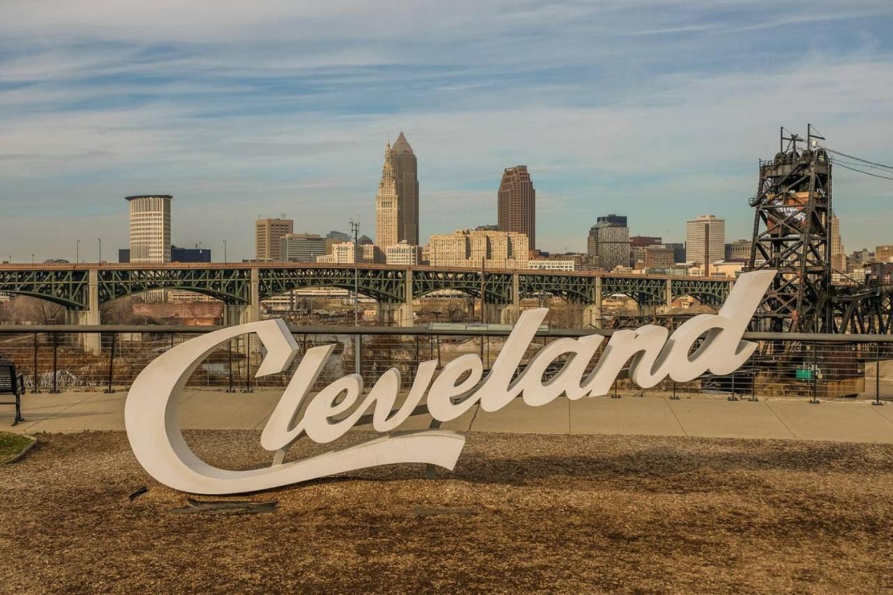 Frontdesk Athlon Apts Downtown Cleveland Leilighet Eksteriør bilde