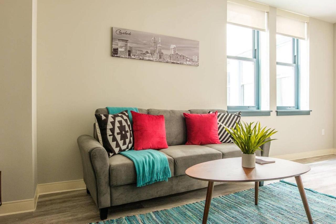 Frontdesk Athlon Apts Downtown Cleveland Leilighet Eksteriør bilde